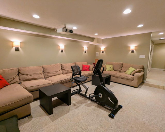 Facilities 1, Modern Home in Historic District, Marion