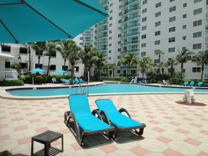 Pool waterfall 3, The Tides, Broward