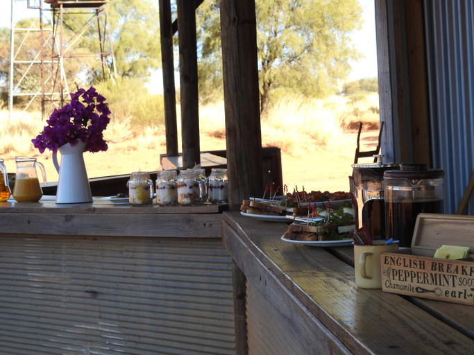 Food & Drinks 4, Ooraminna Station Homestead, Sandover