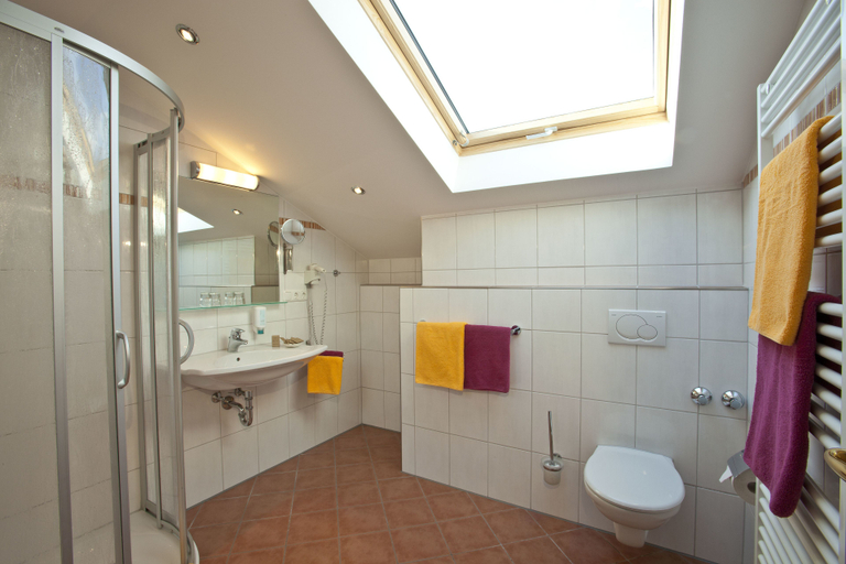 Bathroom 4, Parkhotel Sonnenhof, Garmisch-Partenkirchen