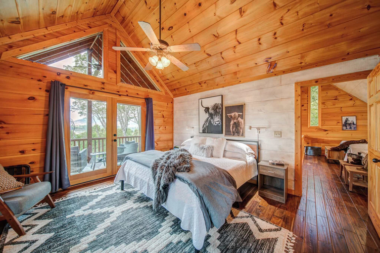 Bedroom 3, Gorgeous & Secluded 3 BDR Cabin in Mineral Bluff!, Fannin