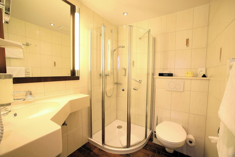 Bathroom 3, Landidyll Hotel-Restaurant Birkenhof, Rhein-Hunsrück-Kreis