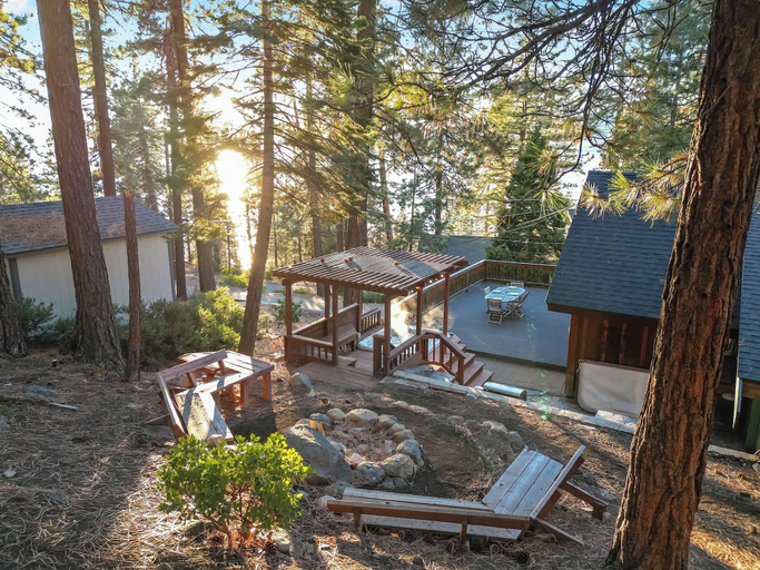Others 4, Mountainside Overlook Lake Views & Hot Tub, Placer