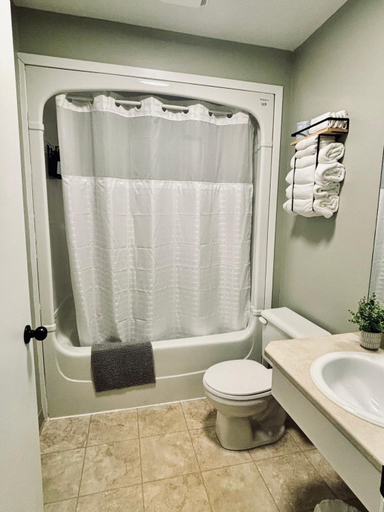 Bathroom 3, Lakeside Stays, Victoria