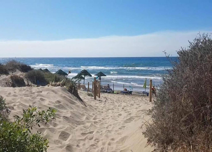 View from property 2, Studio in Marbella Beachfront With Pool, Málaga
