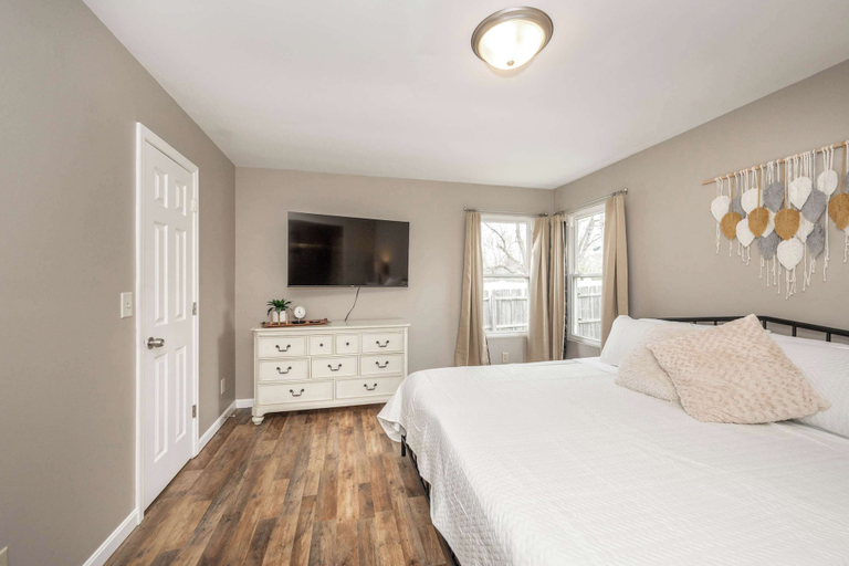 Bedroom 3, Main Street Cottage For 6, Butler