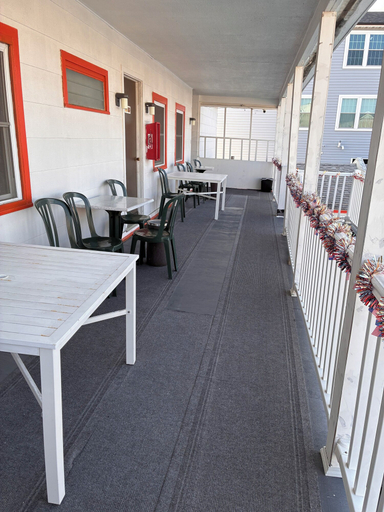 Others 4, SunShine Motel, Cape May