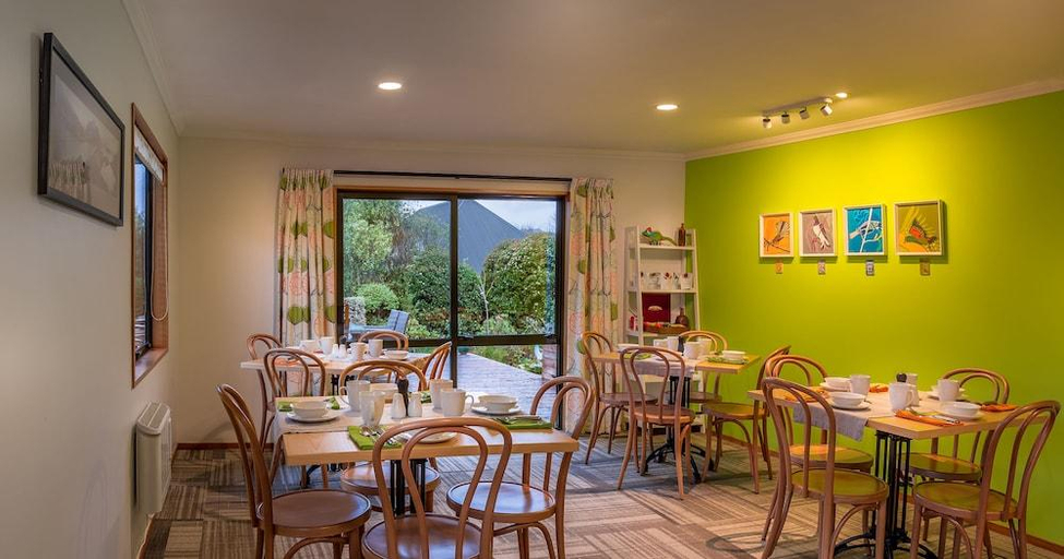 Food & Drinks 5, Wanaka Springs Lodge, Queenstown-Lakes