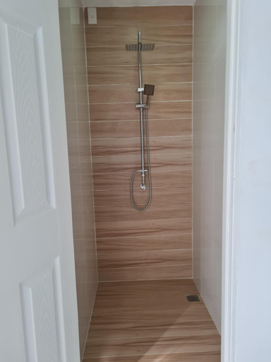 Bathroom 2, Ooni Hostel Moalboal, Moalboal