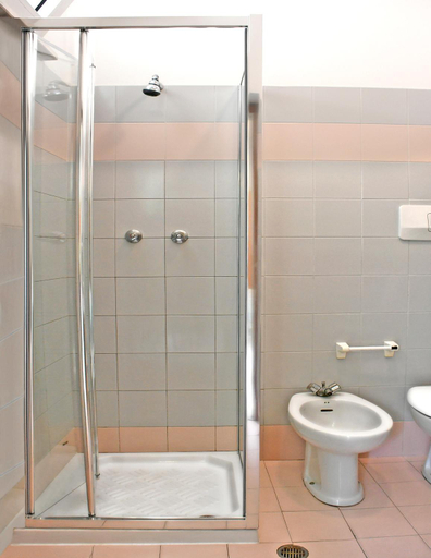 Bathroom 5, Hotel Exclusive, Rimini