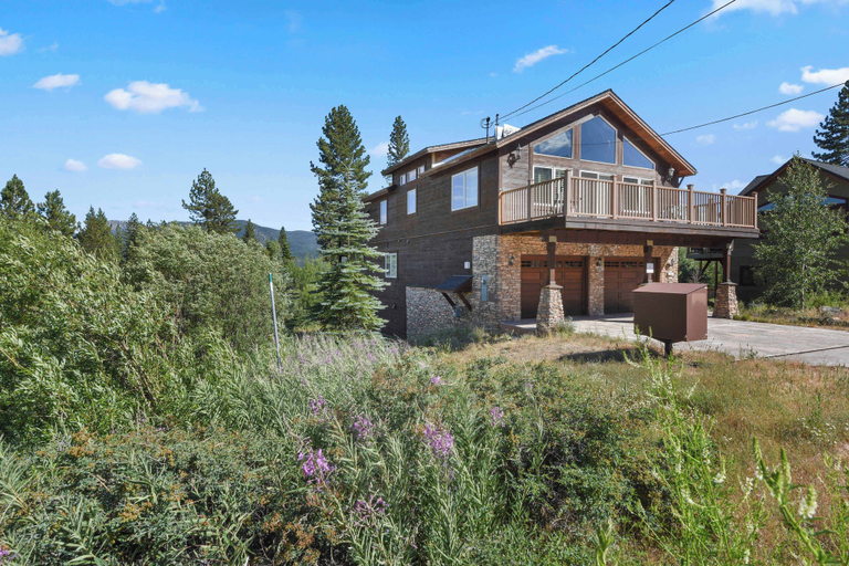 Exterior & Views 2, Mule Meadows Classy, Split Level South Tahoe Home!, El Dorado