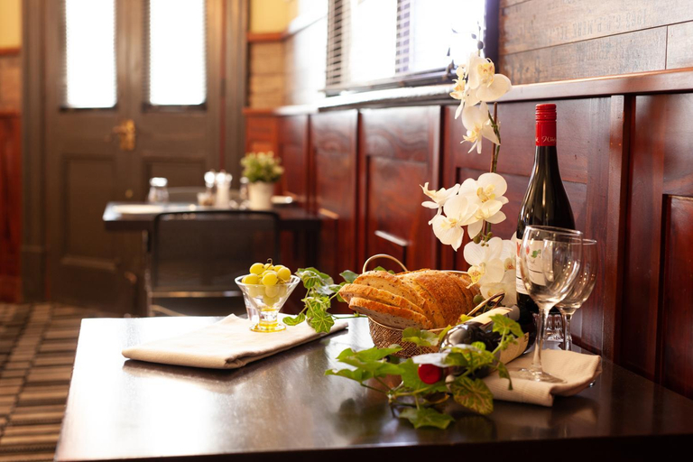 Food & Drinks 5, The Rec Hotel, Northam