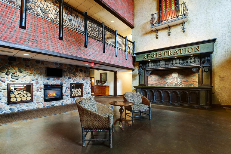 Public Area 2, Stoney Creek Hotel Sioux City, Woodbury