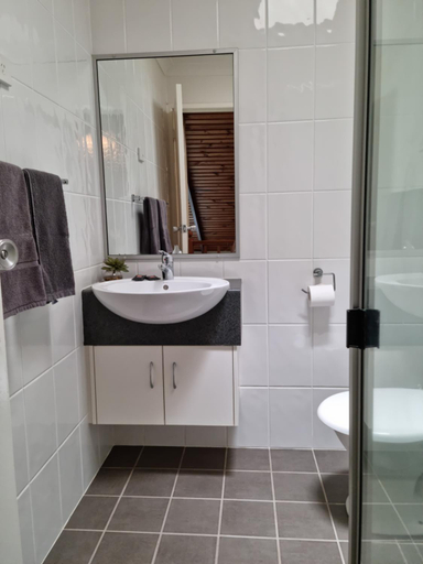 Bathroom, Whiteoaks Motel & Lodges, Toowoomba - North-East
