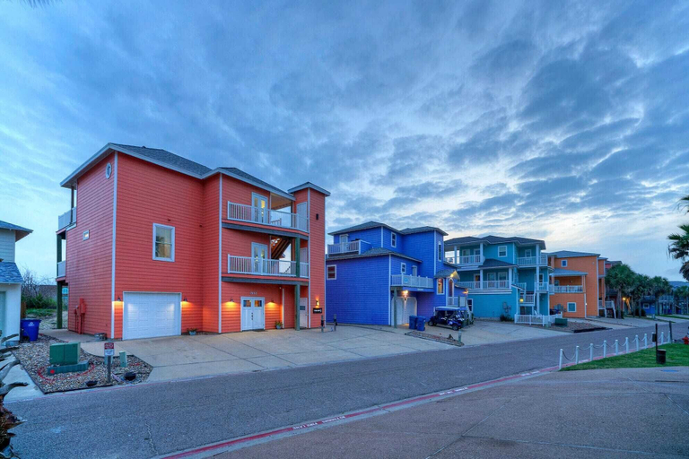 Exterior & Views 2, Beach Boardwalk, Pool Access & Ocean Views Coral Reef by Avantstay, Nueces