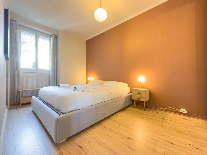 Room 4, 318 Le Palm in Cannes, Alpes-Maritimes