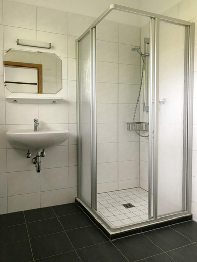 Bathroom 5, Ferien vom Ich, Bayerischer Wald, Hotel & Restaurant, Straubing-Bogen