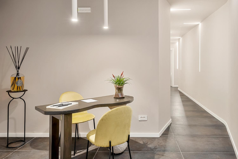 Others 5, D & D Rooms, La Spezia