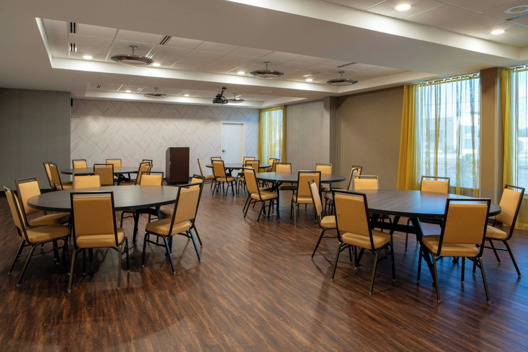 Food & Drinks 5, SpringHill Suites by Marriott Lake Charles, Calcasieu