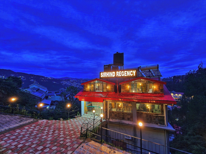 Exterior & Views