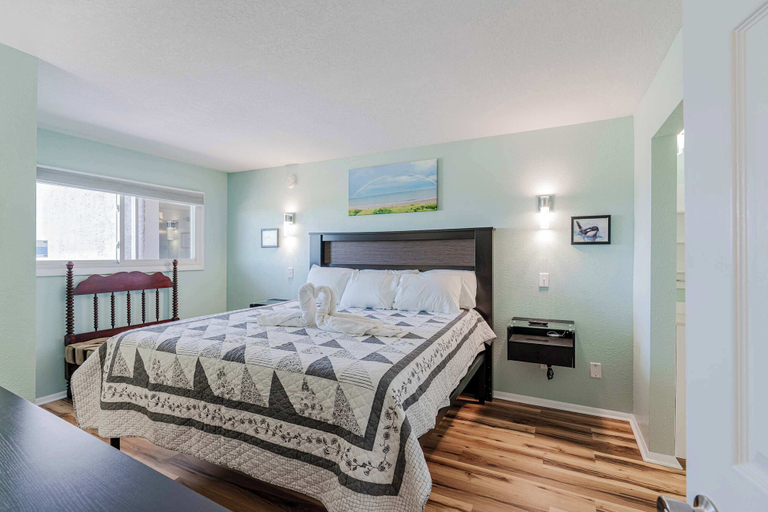 Bedroom 3, Once Upon A Dream Beachfront Bliss, Bay