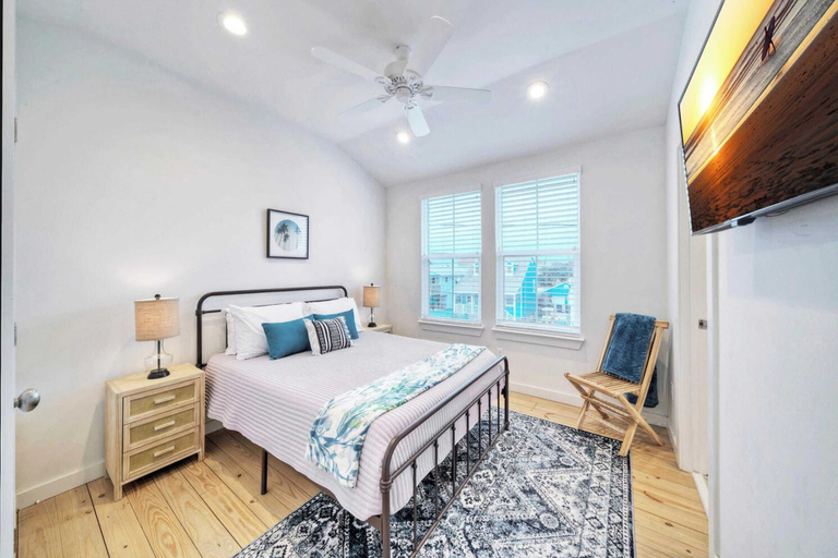 Bedroom 4, Newly Built, Pool, Walk to Old Town Eats+marina Shorely Goodness by Avantstay, Nueces