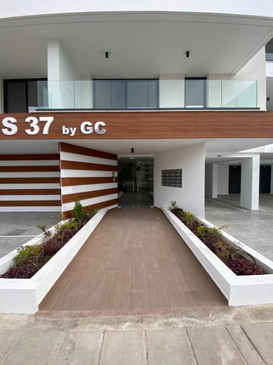 Exterior & Views 4, Beachcomber 2-BR Apartment in Larnaca, Larnaca