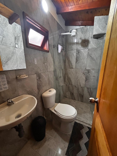 Bathroom 3, Hotel Olimpica, La Ceja