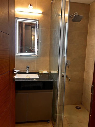 Others 3, Comfy Stays, Lucknow