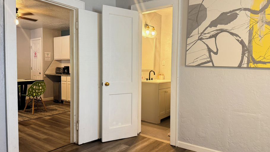 Room 3, Budget-friendly Studio in OKC Private Entry 20-3, Oklahoma