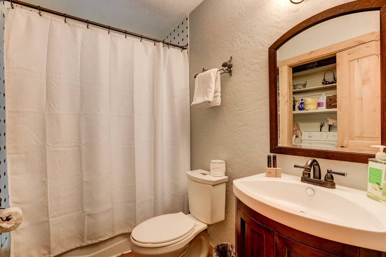 Bathroom 3, Serenity Woods - Game Room & More!, El Dorado