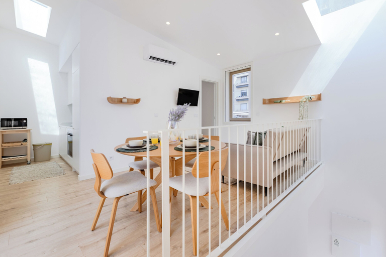 Living area 5, The Sunny Duplex at BoaVista Flats, Porto