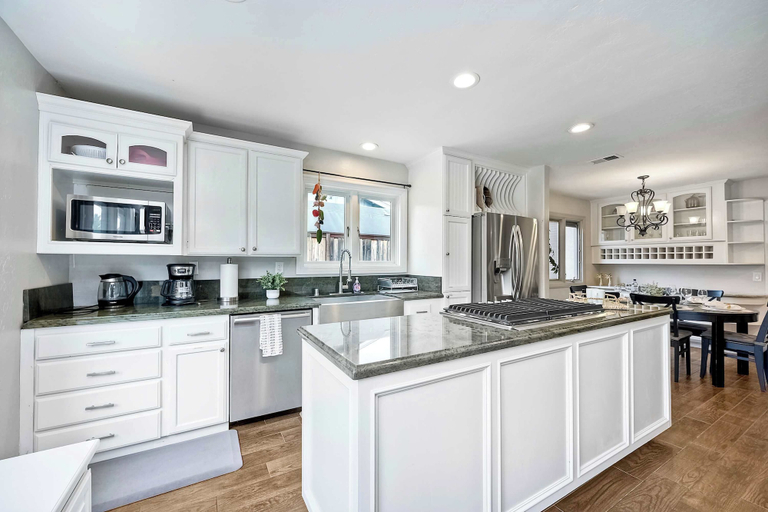 Others 5, Carlsbad Charm 3 BDR Stunner!, San Diego