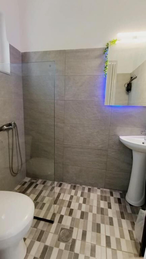 Bathroom 5, Karavaki Apartments, Ionian Islands