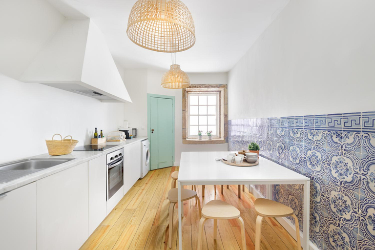 Others 3, Charming Historic 31 Janeiro Street, Porto