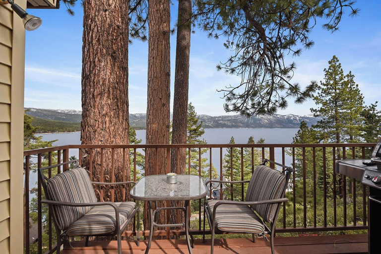 Others 3, Stunning Views at Stargazer Lakefront Studio!, Washoe