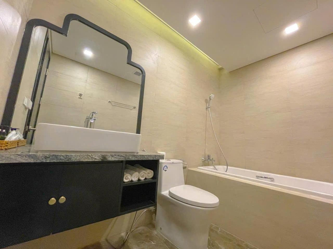 Bathroom 5, FLC Sea Tower Quy Nhon Seaview Condotel, Qui Nhơn