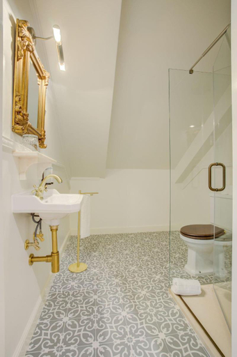 Bathroom 5, Palacio das Especiarias, Lisbon