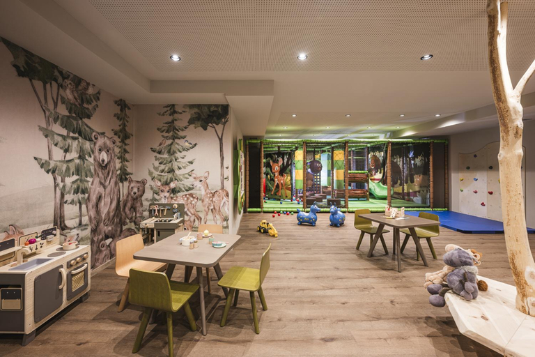 Food & Drinks 5, Falkensteiner Hotel Falkensteinerhof l 4 Star Superior, Bolzano
