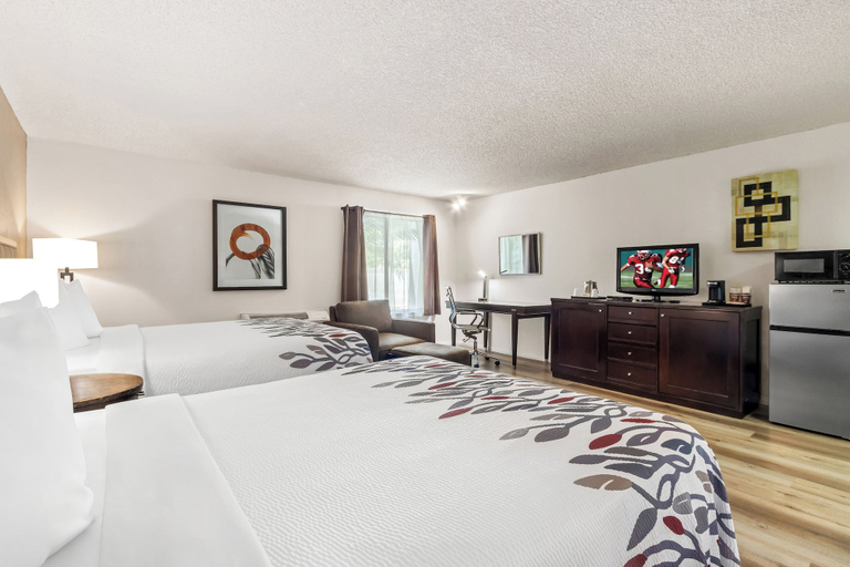 Bedroom 4, Red Roof Inn Ridgecrest, Kern