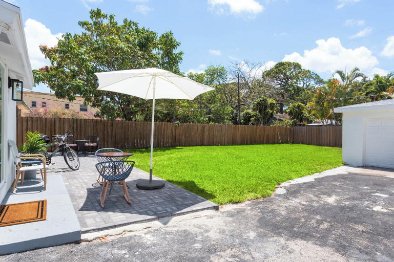 Others 4, Sunrise Palms 10 Min to Beach!, Broward