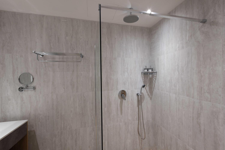 Bathroom 3, University Boutique Rooms