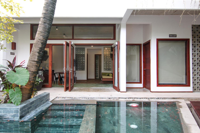 Exterior & Views 1, Denalee Villa, Ruessei Kaev