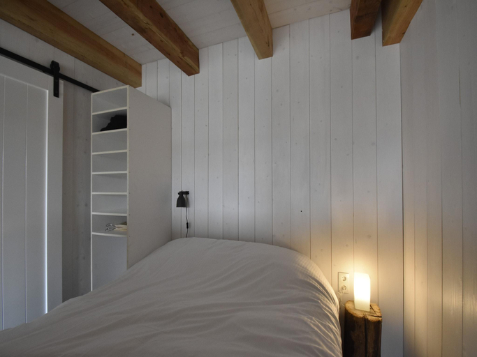 Bedroom 2, Studio Hazenborgh in Callantsoog near the sea, Zijpe