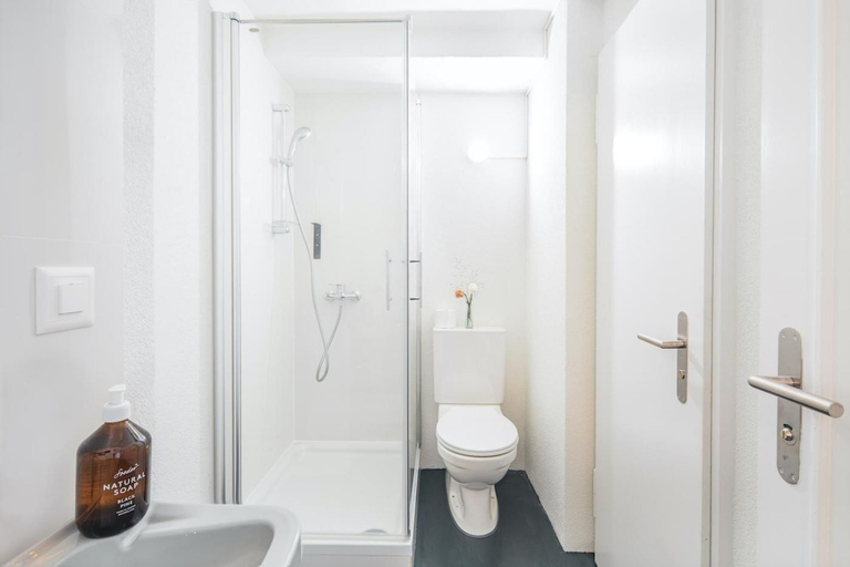 Bathroom 4, Pop Up Hotel Krone Zürich, Zürich