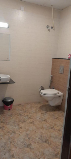 Bathroom 4, Crimson Lotus, Bangalore