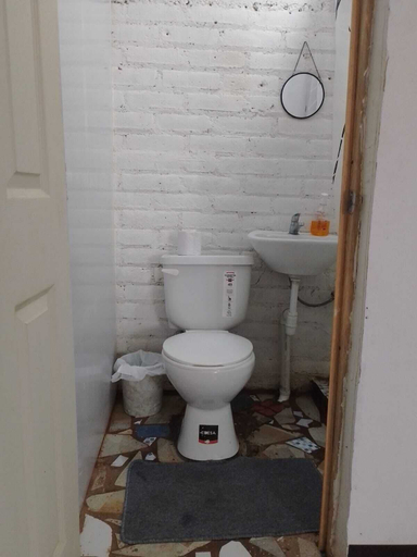 Bathroom 4, Hostal y Restaurante Tiki Island, Santa Ana