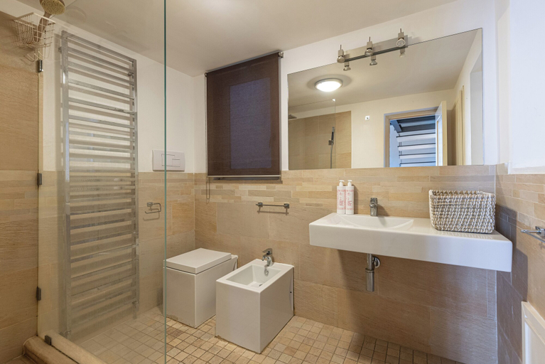 Bathroom 3, Appartamento Sammartino by Wonderful Italy, Palermo