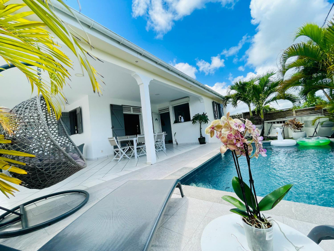 Sport & Beauty 2, Villas TROPICAL & EXOTIC, 6 chambres avec 2 piscines, Le Moule
