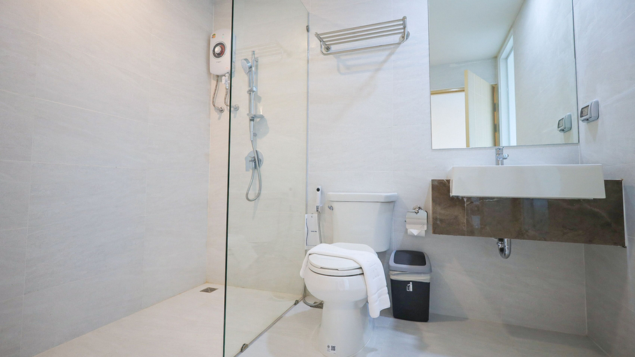 Bathroom 5, B2 Bueng Kan Boutique & Budget Hotel, Bung Kan